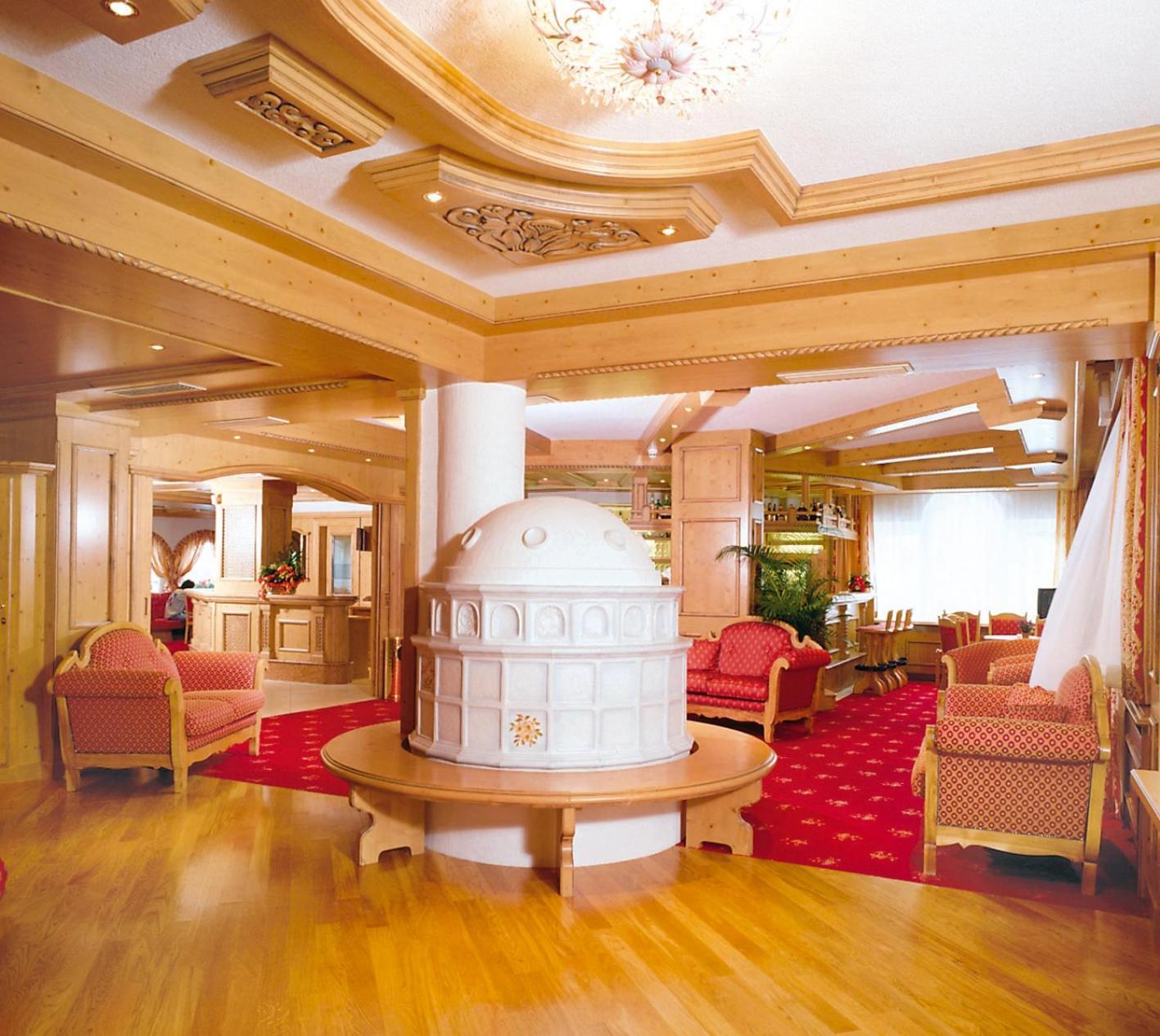 Hotel Diamant Park Кампителло-ди-Фасса Экстерьер фото