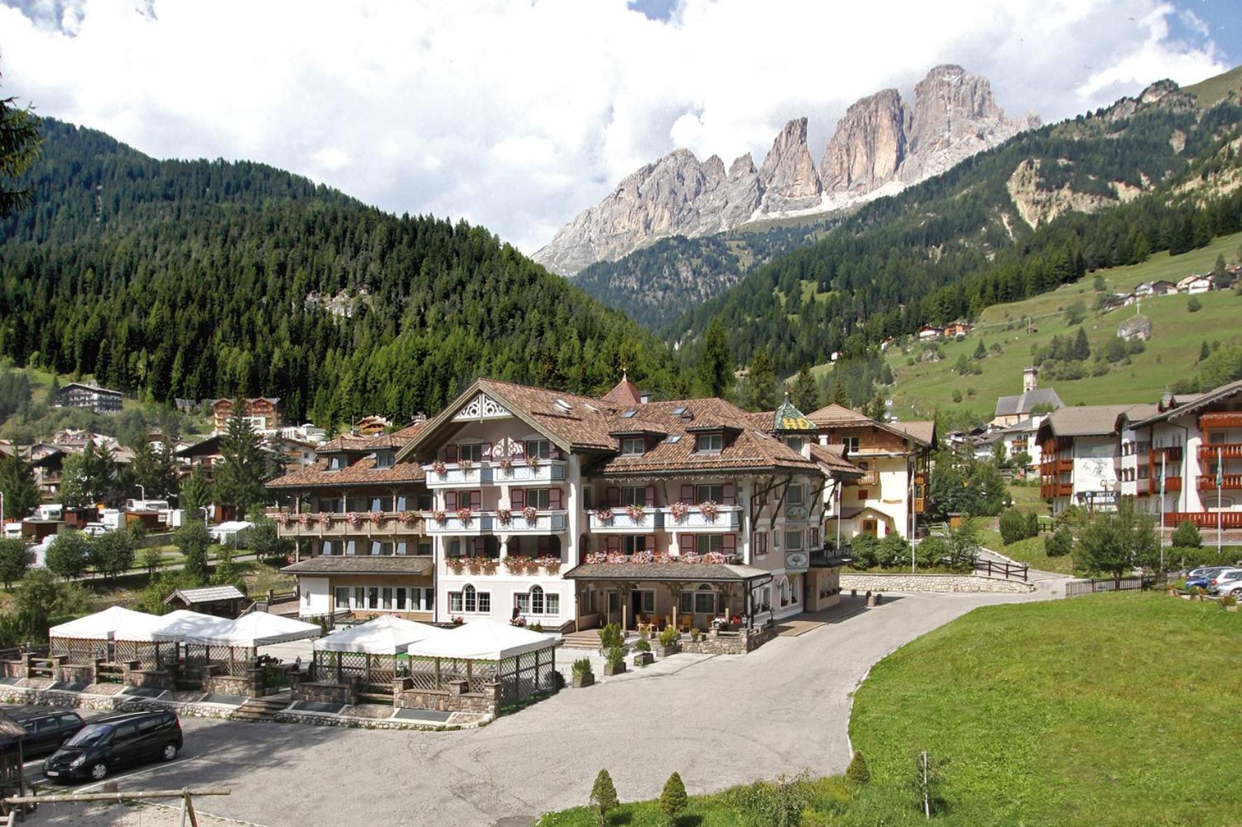 Hotel Diamant Park Кампителло-ди-Фасса Экстерьер фото