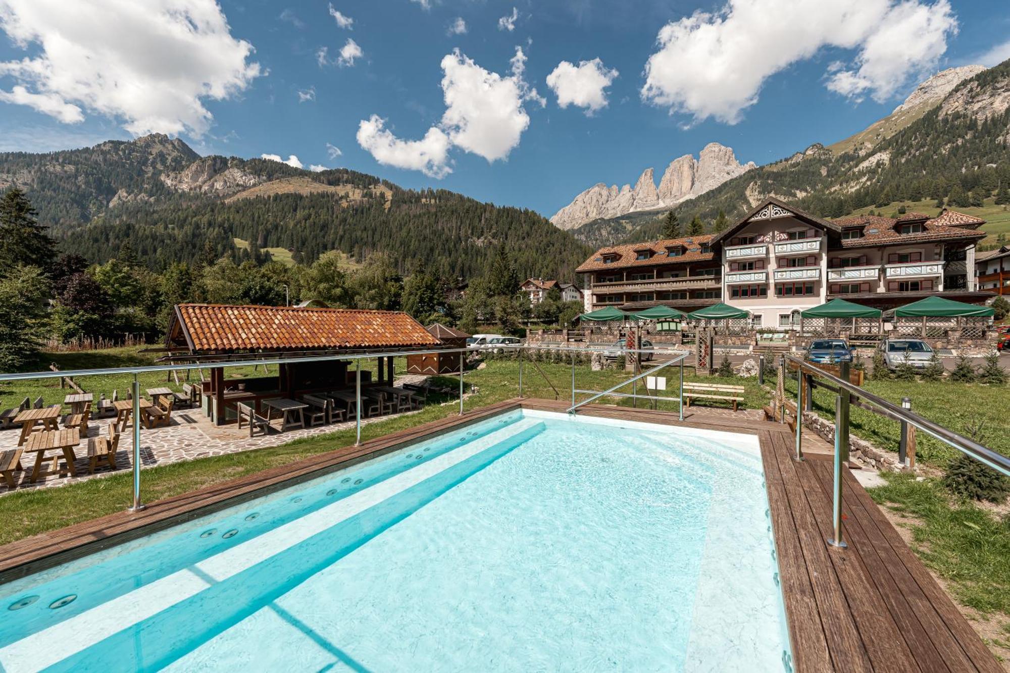 Hotel Diamant Park Кампителло-ди-Фасса Экстерьер фото