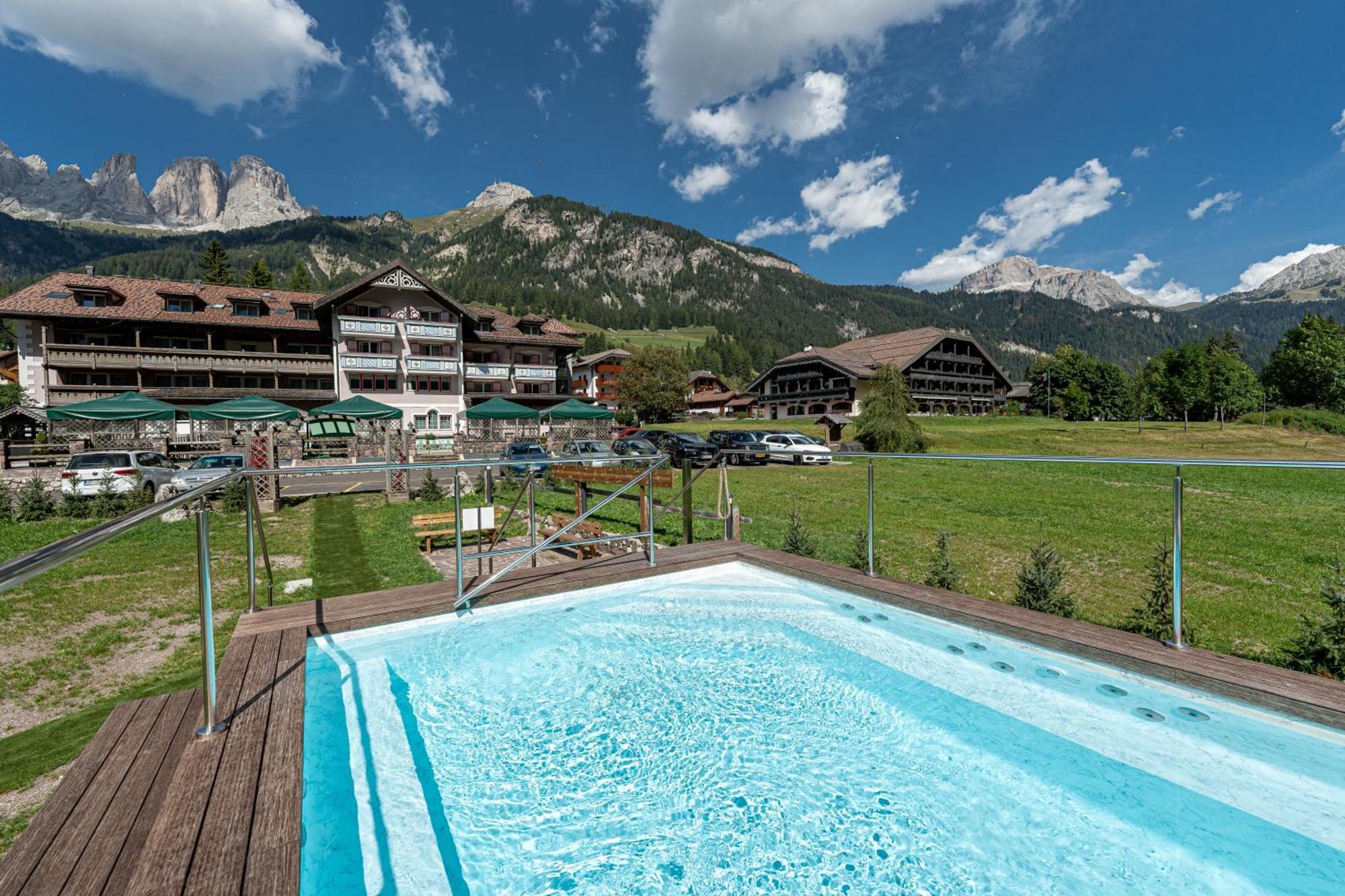 Hotel Diamant Park Кампителло-ди-Фасса Экстерьер фото